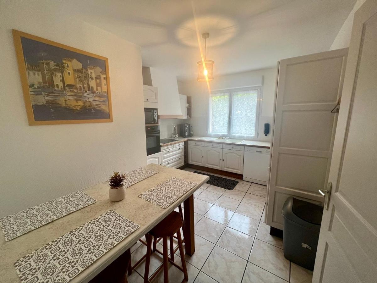 Maison Royan 3 Chambres Avec Salle D'Eau, Piscine エクステリア 写真